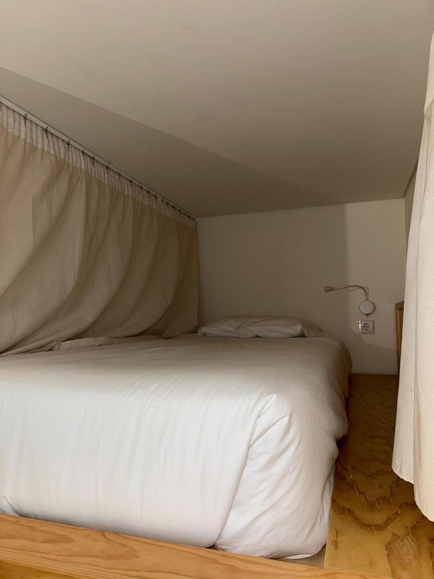 Surf & Sea Suites Parede Exterior photo
